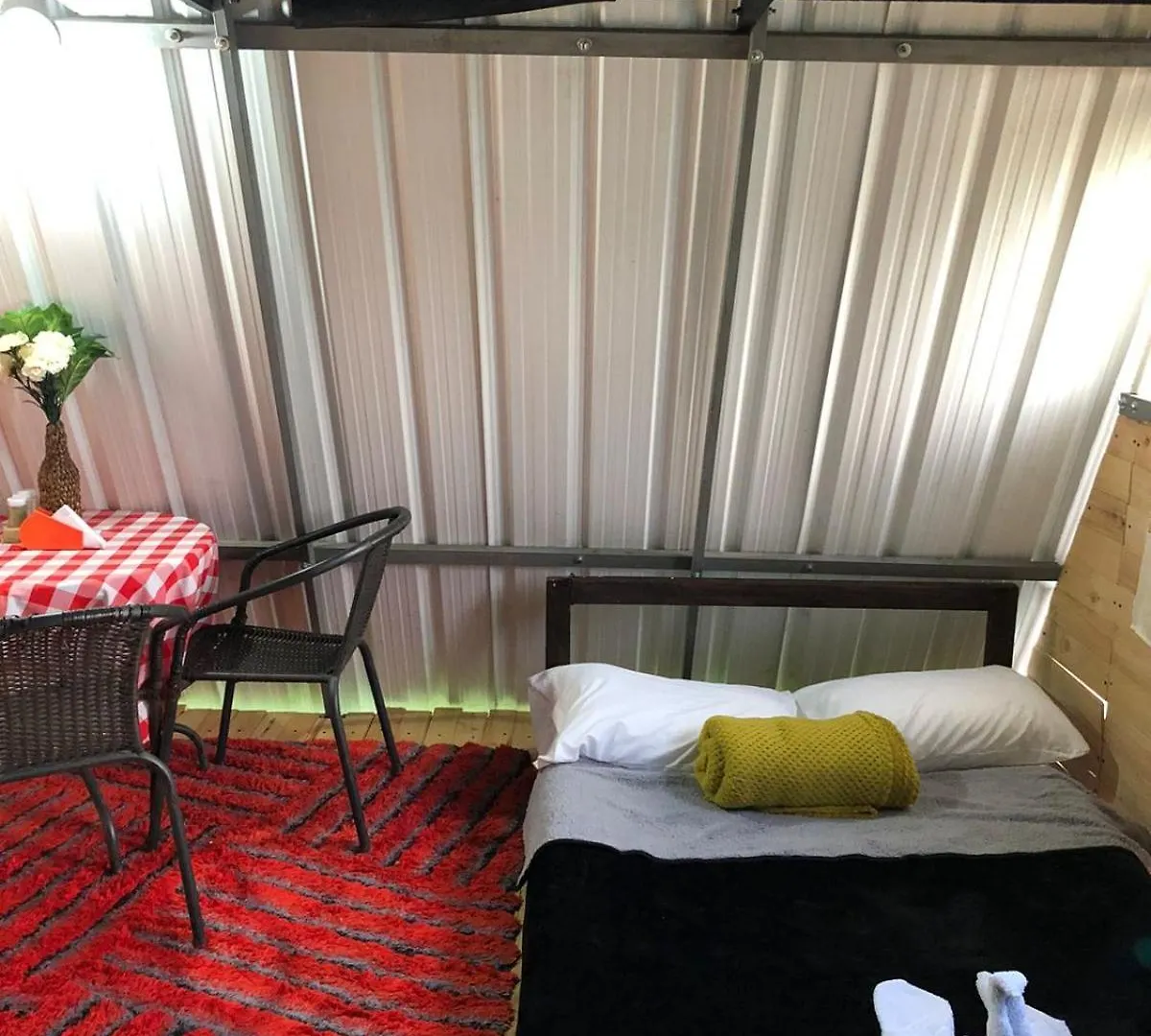 לינה וארוחת בוקר Cabanas En מדיין
